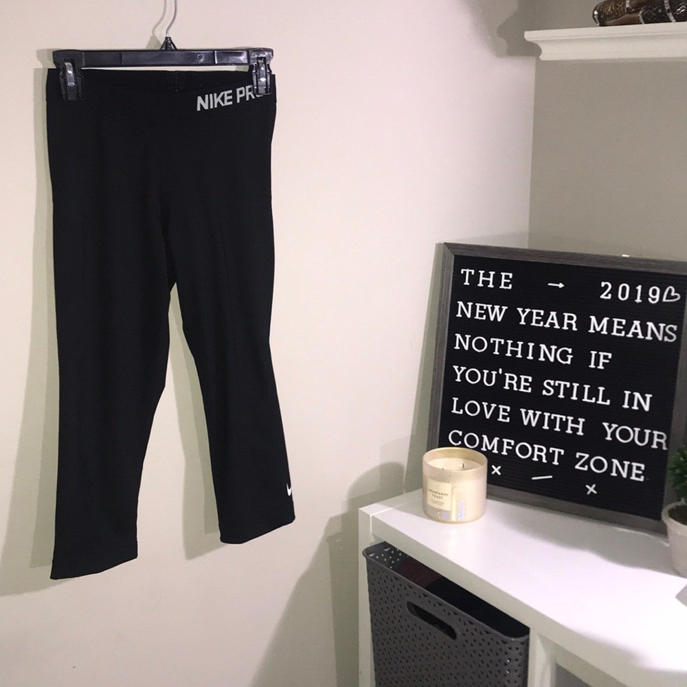 Nike Pro • dri fit • cropped • leggings